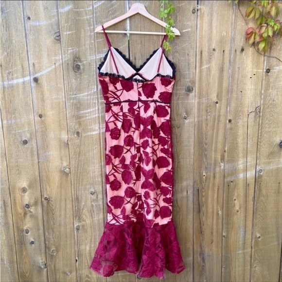 🌿 Burgundy Floral Mesh Lace Trumpet Midi Dress 🌿 - Picture 7 of 12